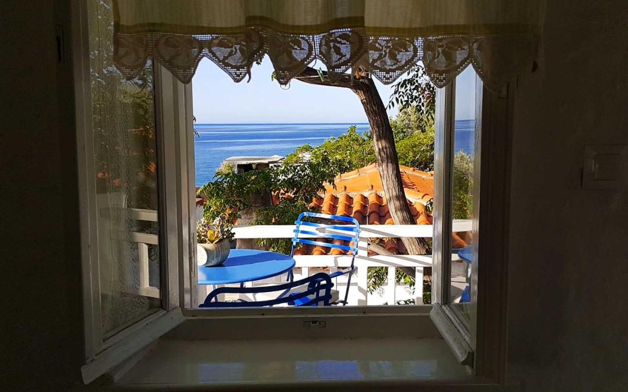 Loukoulos' Maisonette Marathokampos Exterior photo