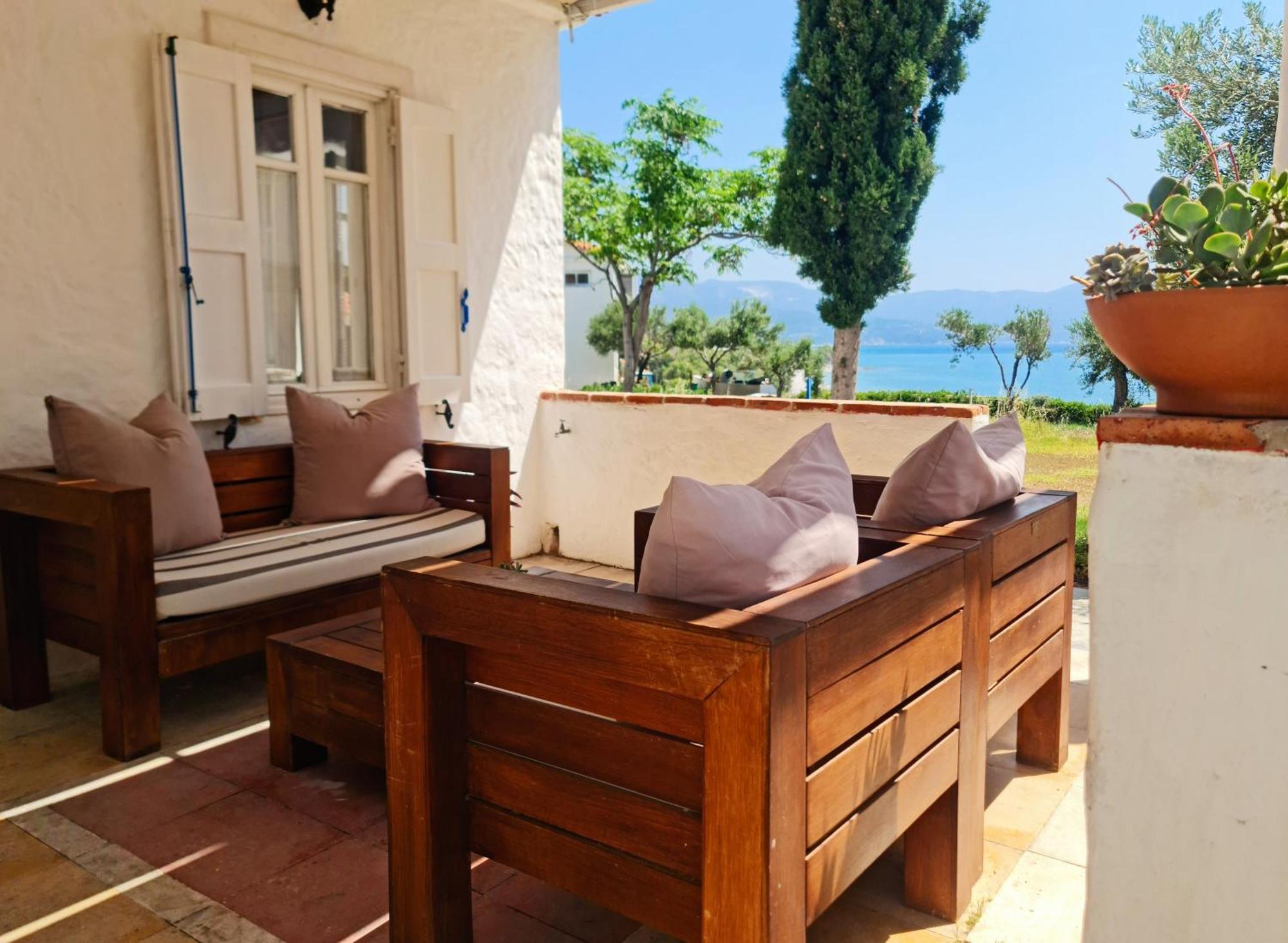 Loukoulos' Maisonette Marathokampos Exterior photo